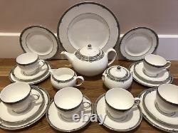 22 Piece Wedgwood Amherst Bone China Tea Set Teapot Cup Saucer Plate Platinum