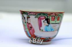 Antique Rose Medallion Tea Pot with cup Set in a Basket