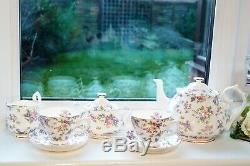 Bone China 15 Piece Rose Floral Gold Rim Tea Set Teapot Cup Sugar Cream Pot