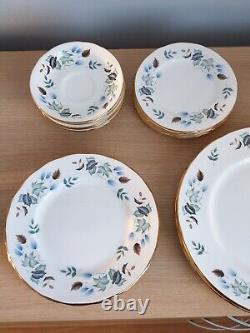 Colclough bone china tea set Made in England Pattern Linden 30 Pieces