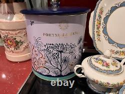 Crown Staffordshire / Royal Albert Tunis tea set RARE very pretty