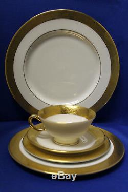 Lenox Westchester 5pc Place Setting withTea Cup Near Mint Condition