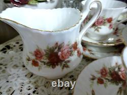 Paragon By Appoinment To Her Majesty The Queen Tea Sets English Rose Pattern