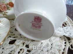 Paragon By Appoinment To Her Majesty The Queen Tea Sets English Rose Pattern