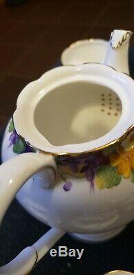 Paragon Spring Melody Fine Bone China Teapot Tea Cups Saucer Set H. M Queen