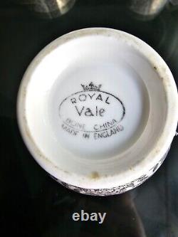 Royal Vale England Bone China 16 Piece Tea Set White And Gold Scalloped