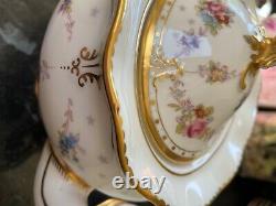 Royal crown derby antoinette tea set. Tea pot 6x tea cups and saucers