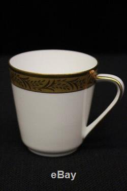 Set of 12 Hutschenreuther Gold Encrusted White Porcelain Tea/Coffee Cups
