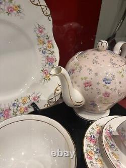 Very pretty china tea set for six with teapot tuscan/foley / mainly pinks/floral